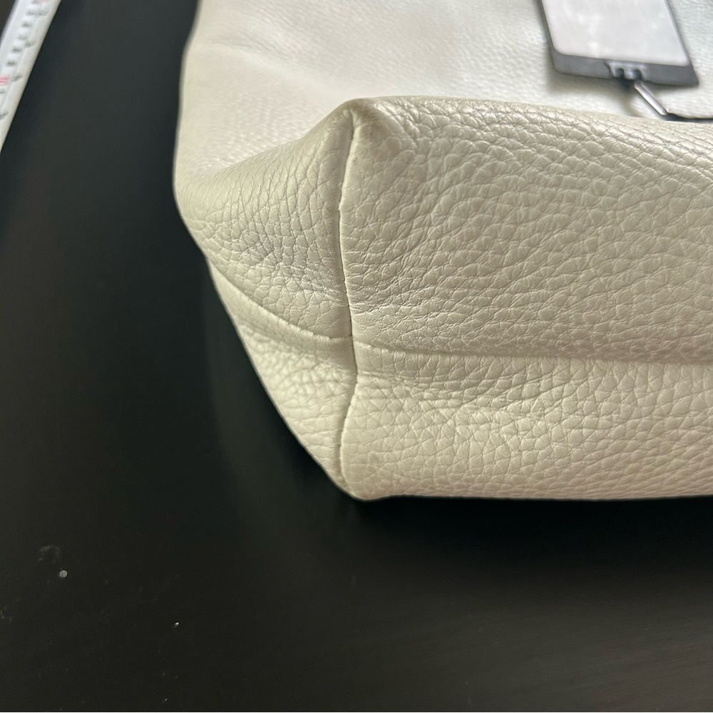 RUDSAK white Pebble Leather Shoulder Bag with Adjustable Straps - Picture 7 of 8
